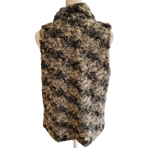 TART COLLECTIONS Gray White Teddy Vest Sz M Fuzzy Cozy Open Front Cottagecore - Picture 6 of 10